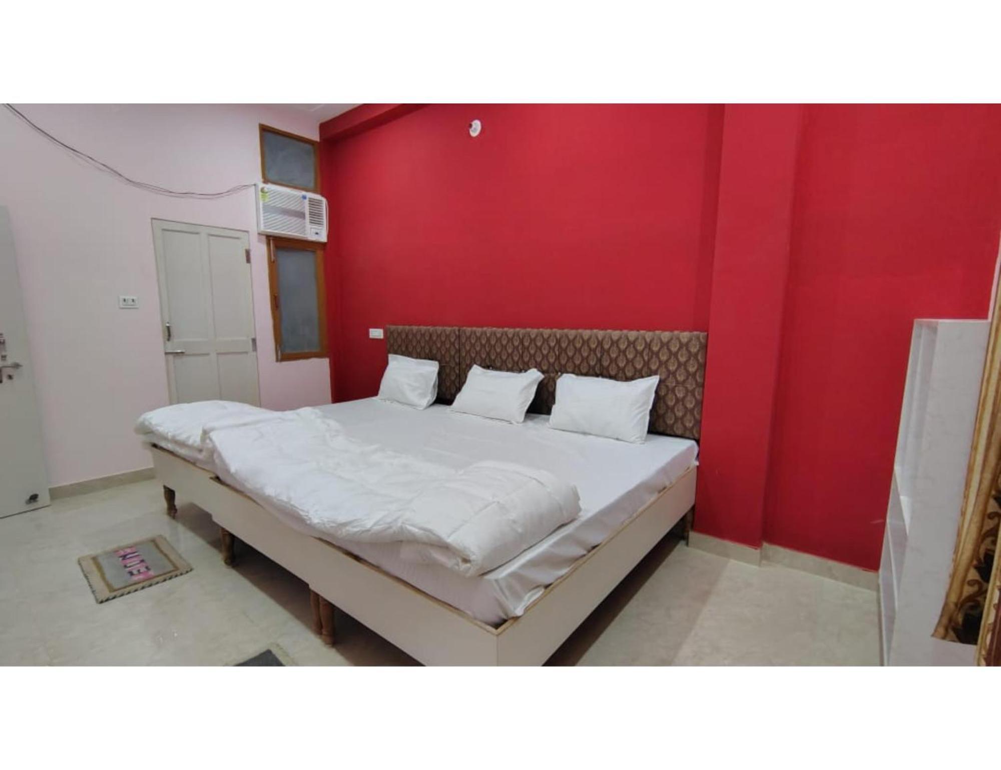 Hotel Shree Puram Waranasi Zewnętrze zdjęcie
