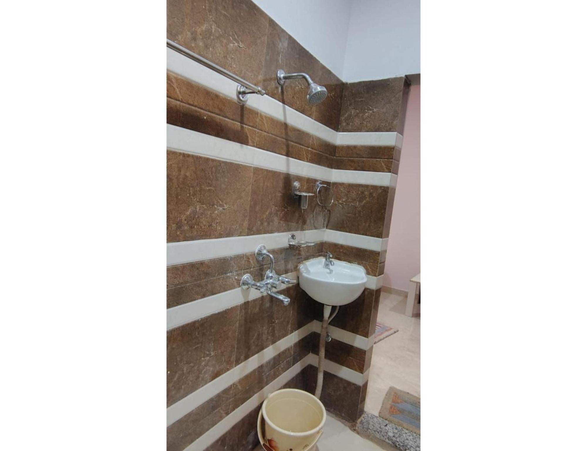 Hotel Shree Puram Waranasi Zewnętrze zdjęcie