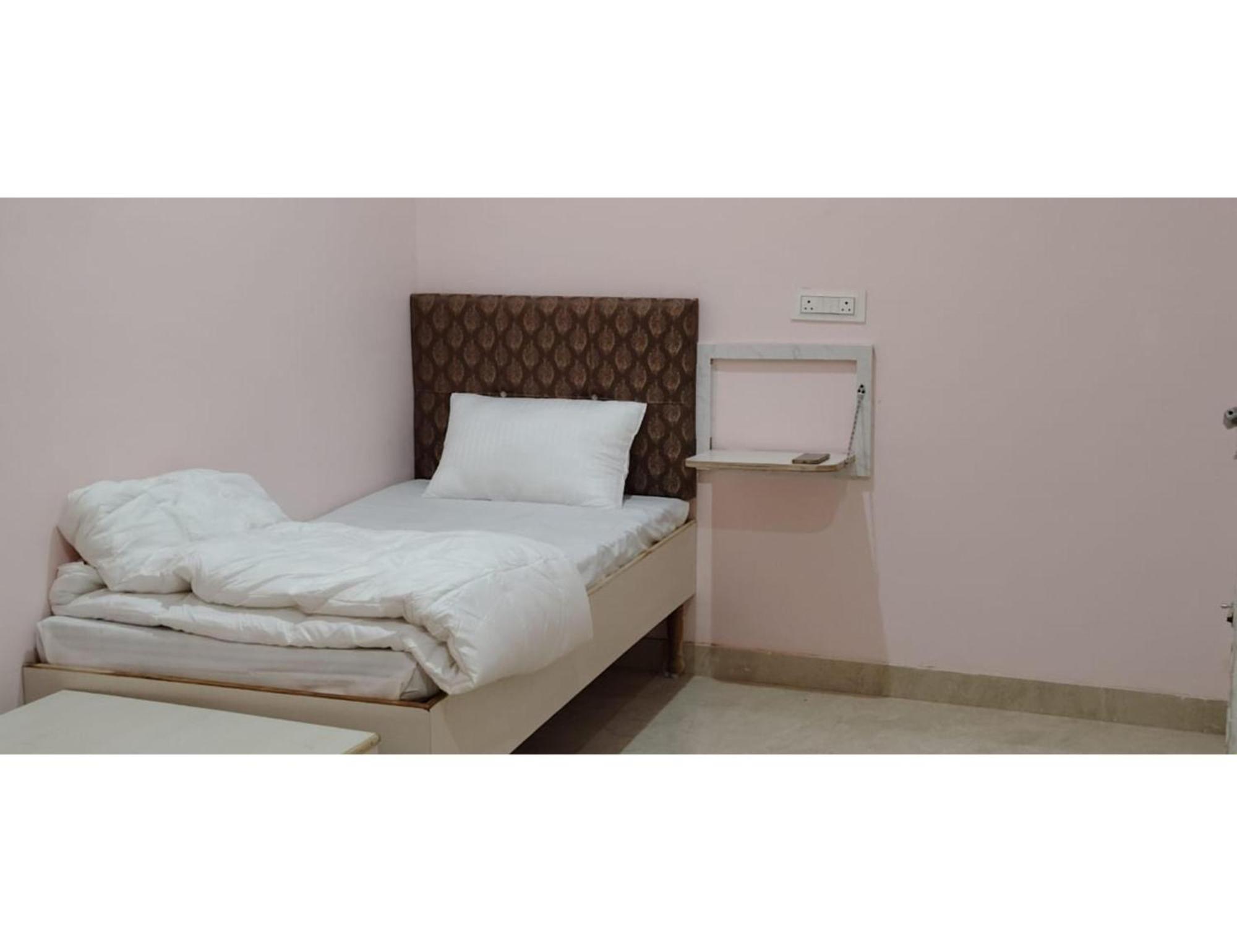 Hotel Shree Puram Waranasi Zewnętrze zdjęcie